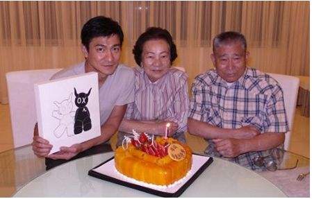 他被称为中国三观最正的巨星！曾因拒签五年合约而被TVB雪藏