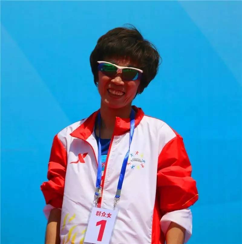 唐辉马拉松运动视频,马拉松唐辉夺冠