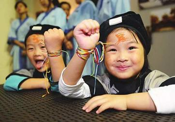 汉字解密|小孩脖子上的长命锁是为了锁住什么?