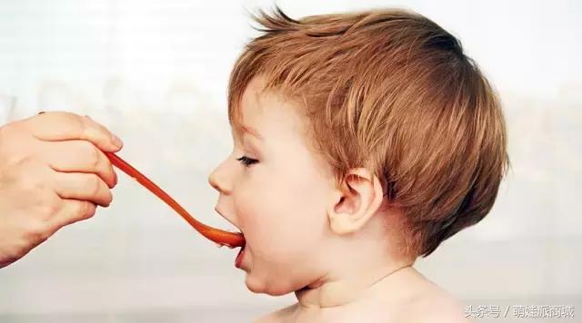 母乳如何转换奶粉,新生儿母乳换奶粉的正确转换方法