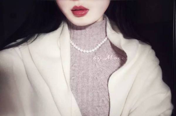 几百块可能买不到好的口红,十支口红够用吗