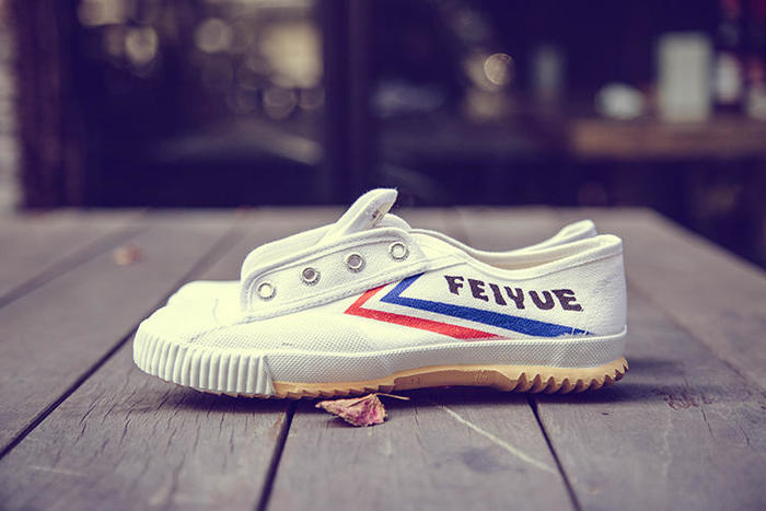 李维斯帆布鞋好还是匡威帆布鞋好,耐克帆布鞋和匡威帆布鞋哪个好穿