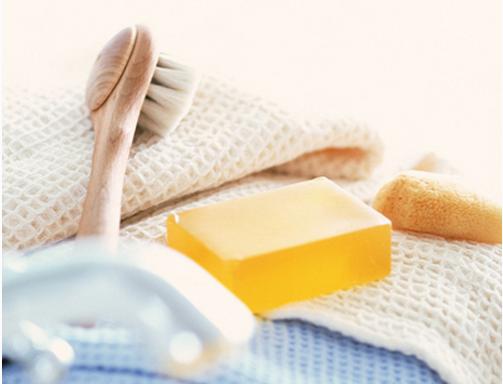 洗澡对长痘有好处不,泡澡不容易长痘