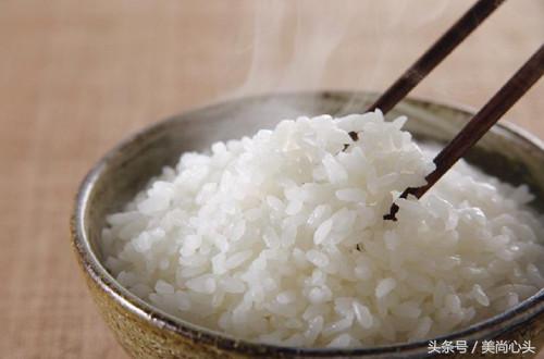 饭夹生了怎么微波炉补救,饭夹生了怎么补救