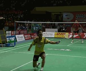 羽毛球高远球反手技巧视频,羽毛球高远球反手发力技巧