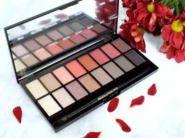 最近很火的平价眼影盘,眼影盘推荐网红爆款初学者眼影