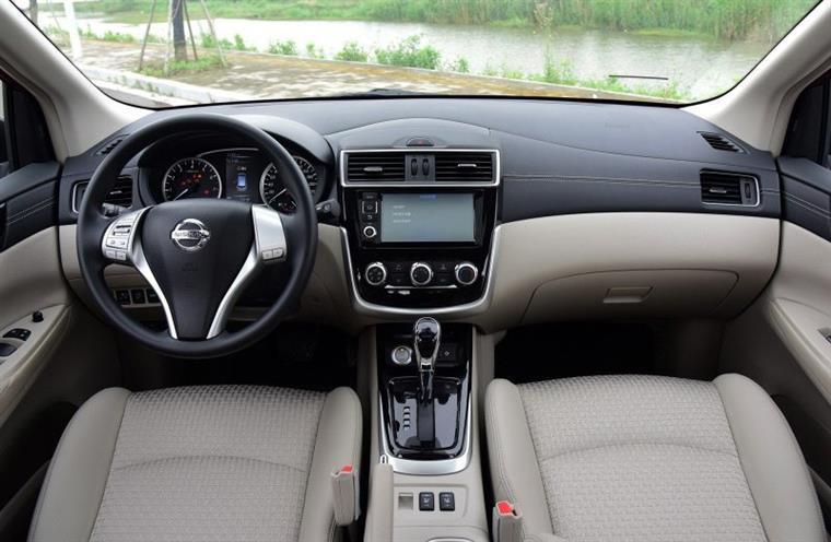 两厢紧凑型车哪款更适合家庭使用,操控最好空间大的两厢车