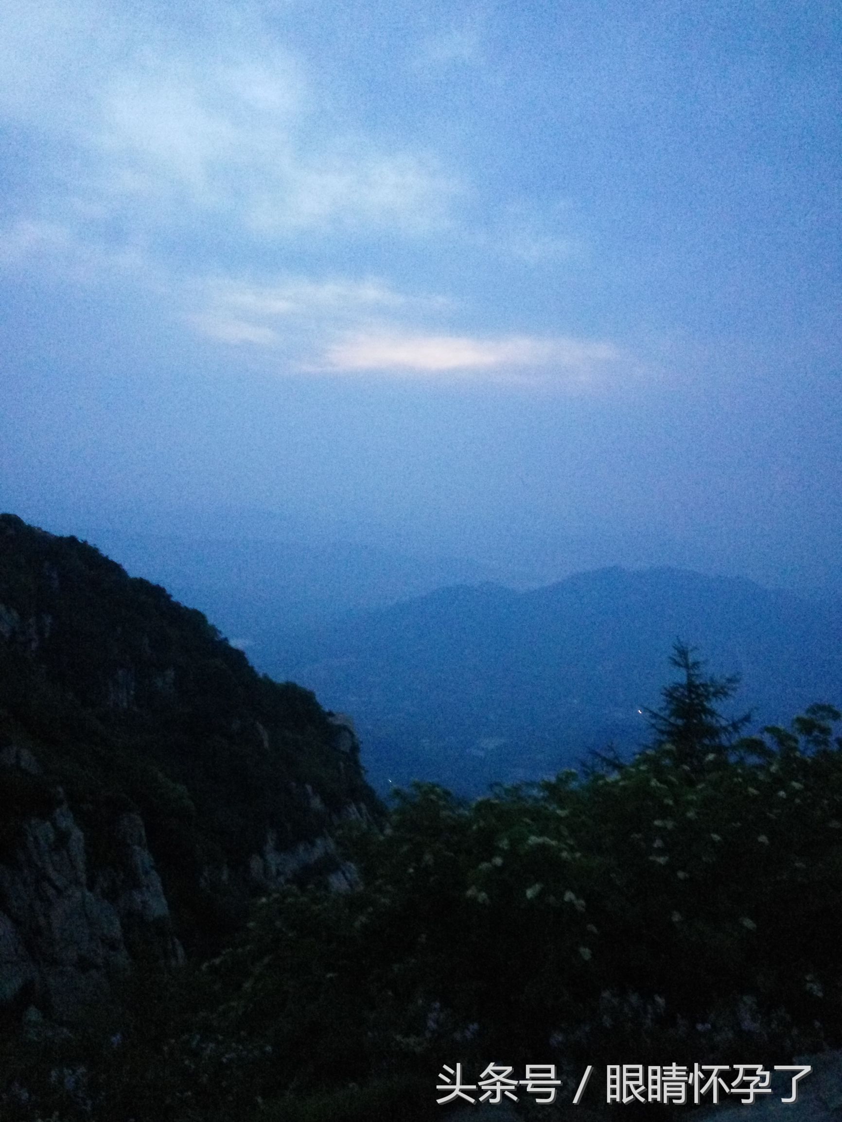 给爬泰山的朋友备注,爬泰山需要准备的物品朋友圈