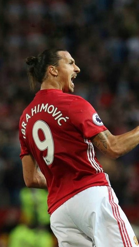 伊布经典壁纸,足球球星壁纸伊布