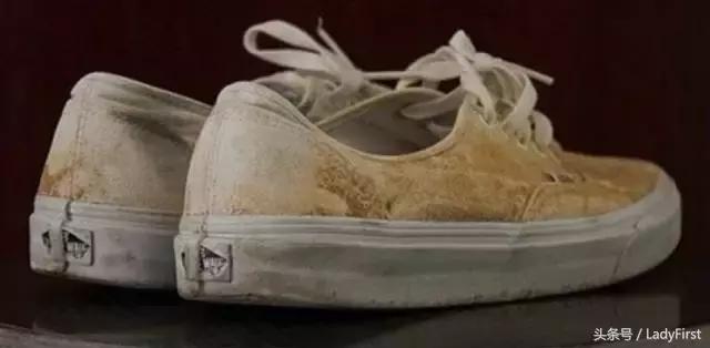 小白鞋去黄方法,夏季小白鞋如何祛黄