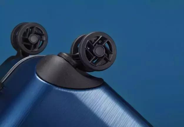 小包总和谭宗明谁有钱,谭宗明小包总谁厉害