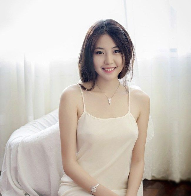 开豪车路边搭讪美女,迪厅和美女怎么搭讪