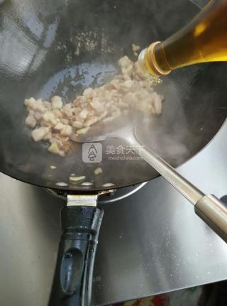 香肠炒秋葵做法步骤,炒秋葵鸡蛋的家常做法