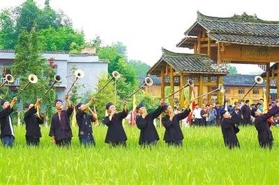 去旅游贵州必吃的地方,贵州少数民族传统节日