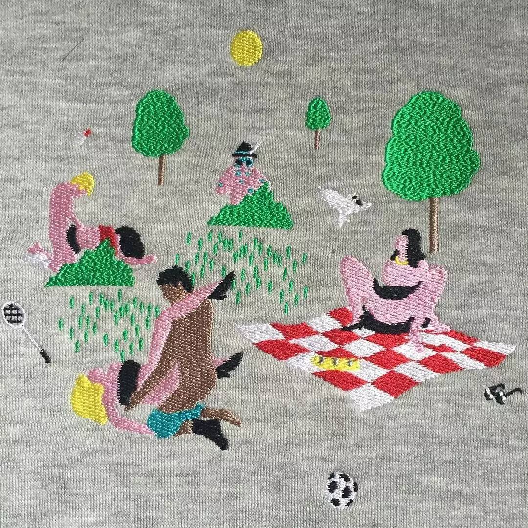 t恤牛仔甜酷,今夏流行这4种t恤时尚又百搭