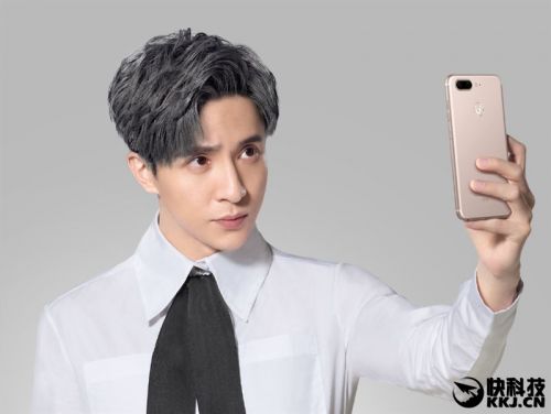 2599元！金立S10体验评测：全球首款四摄像头手机