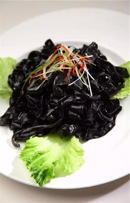 这个空降厨师,为何工资高过港厨?