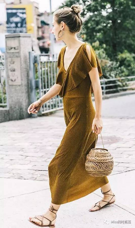 与其去花钱买便宜的还不如买贵点,与其胡乱的买一堆不如认真买一件