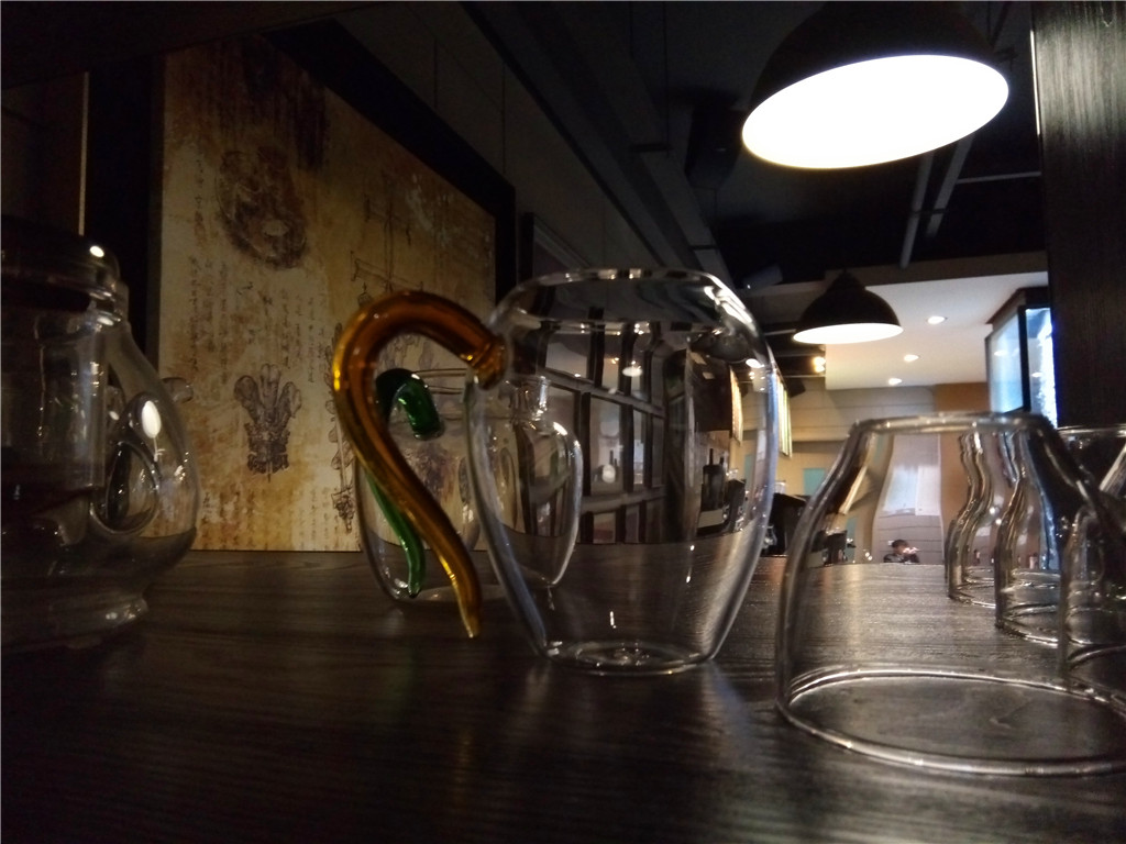 裸眼3d手机可播放高清视频,手机可以看3d电影吗用3d眼镜