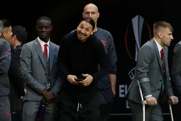 伊布返曼联与队友告别,伊布回曼联完整视频