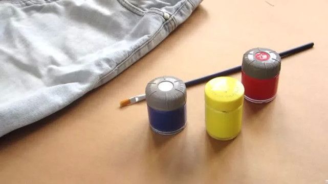 如何把牛仔裤剪成毛边牛仔裤,牛仔裤可以改成短裤吗