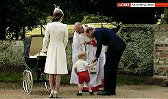 英国小王子被妈训哭,英国小王子被霸凌