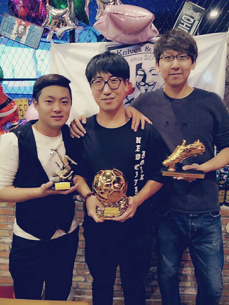 刀剑玫瑰！草根中一支快乐小球队~