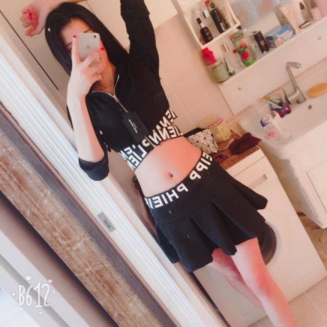 还好里面有个小裤裤，不然还是有点短