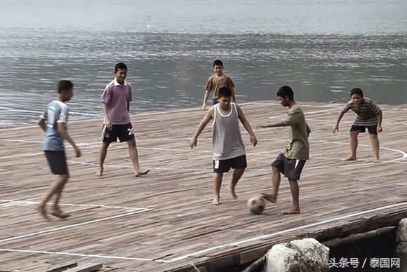 水上足球场哪家好,水上浮台足球场