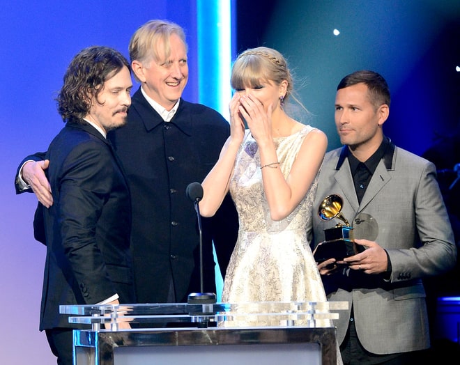 霉霉的高光时刻,外网粉丝p图霉霉