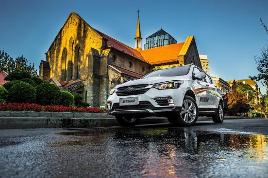 卡纳瓦罗的座驾,卡纳瓦罗买的中国车