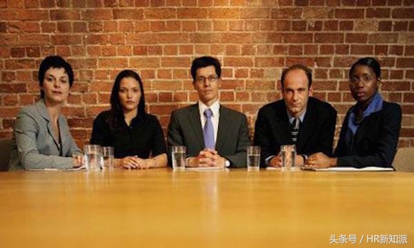 简历要不要放个人照片,简历打印出来后要不要再贴照片