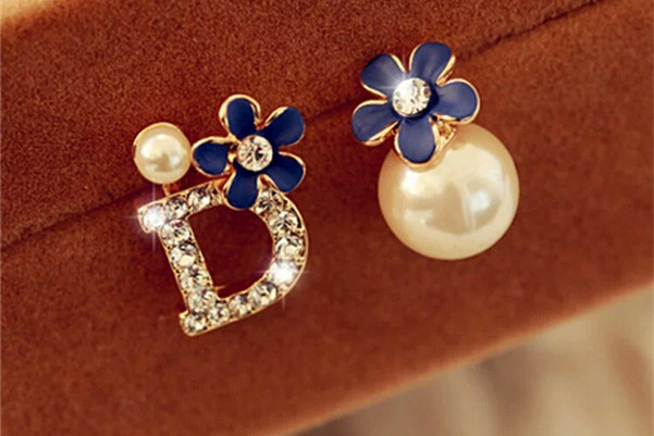 休闲潮流风搭配饰品,时尚饰品有哪些风格