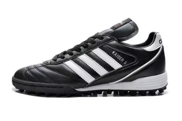 他们都穿什么篮球鞋,他们穿什么衣服翻译