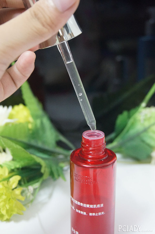 夏天皮肤干燥起皮用热水洗脸,夏天不拒绝油腻的小妙招