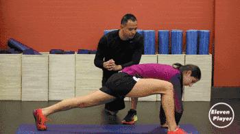 足球运动员健身的训练方法,足球拉伸训练100个经典动作