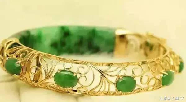 上百万的翡翠手镯摔了咋办,翡翠手镯怎么样才会摔碎
