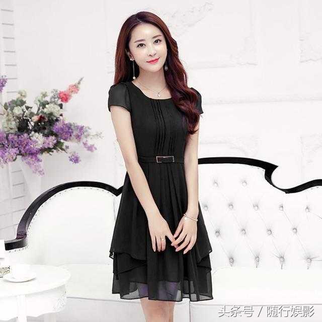 搭配气质款连衣裙的平底鞋,春碎花连衣裙长裙配平底鞋