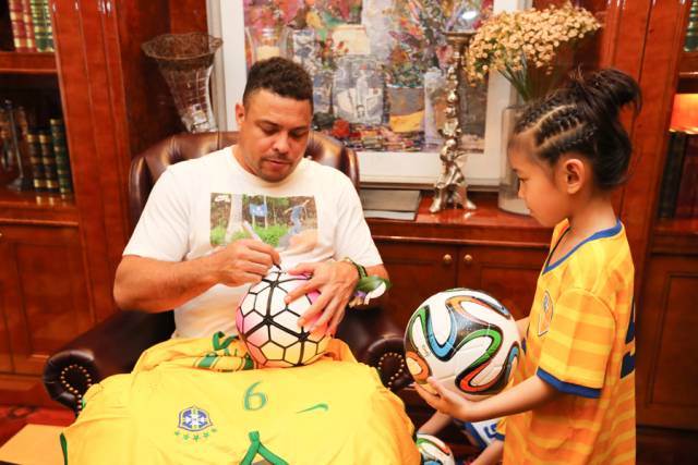 罗纳尔多国际足球学院,罗纳尔多四川的足球学校