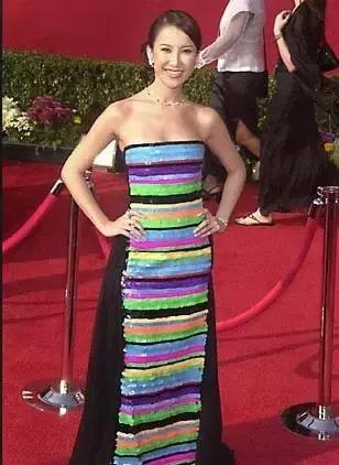 连贝克汉姆都为她牵马？最具国际范儿的超豪华朋友圈套餐曝光！