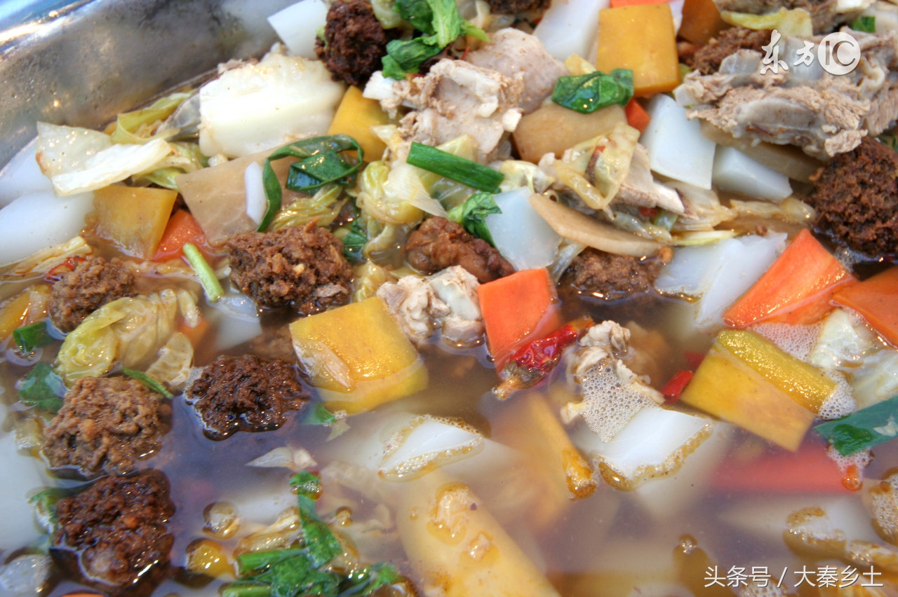 陕西家乡小吃介绍,陕西特产店的美食怎么吃