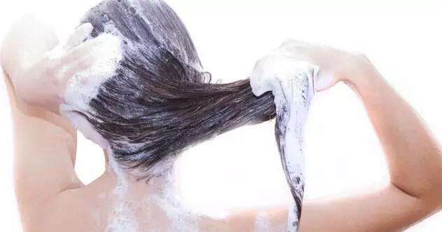 吃太辣的男士脱发,吃辣椒会导致脱发吗