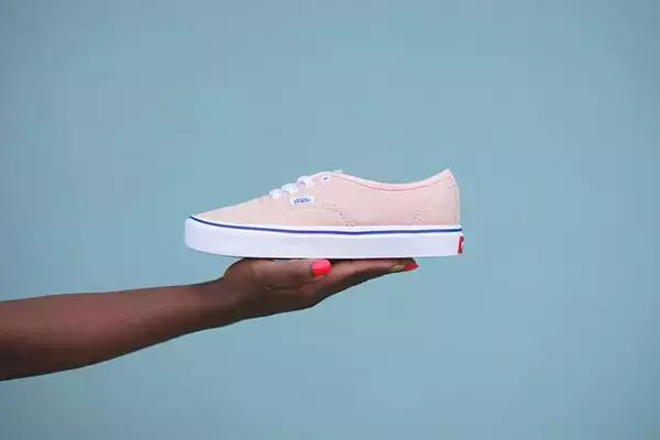 王炸同款鞋子,王炸溜冰鞋