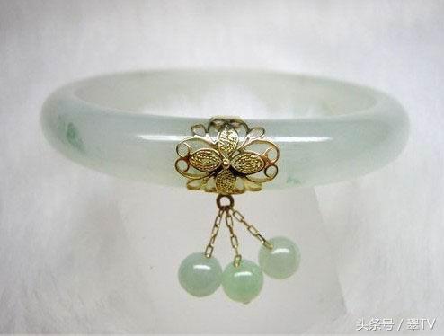 翡翠手镯不小心摔断了,怎样修复翡翠手镯裂纹