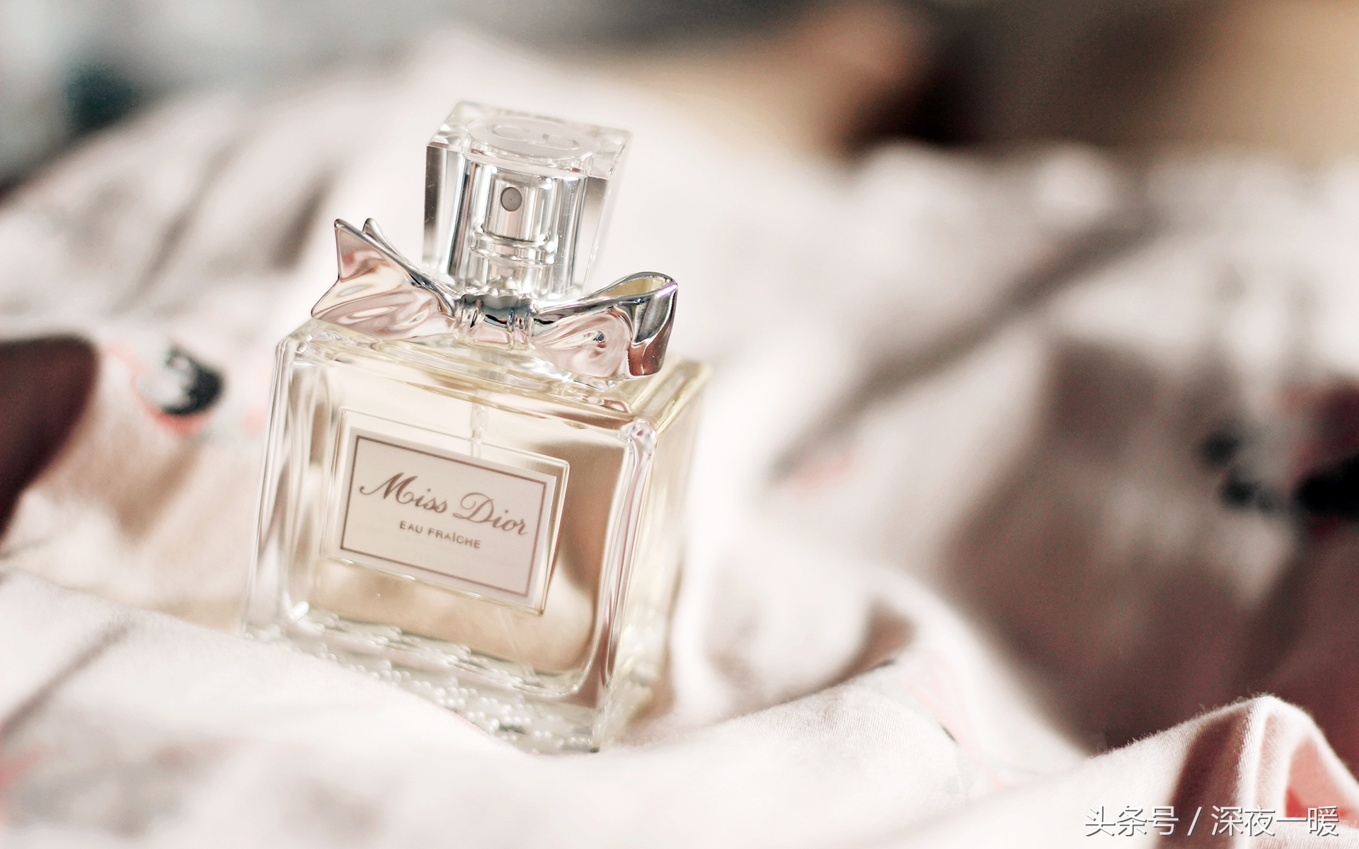 有什么香水瓶身是花的,有一款香水很好闻又很好看