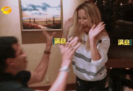 连贝克汉姆都为她牵马？最具国际范儿的超豪华朋友圈套餐曝光！