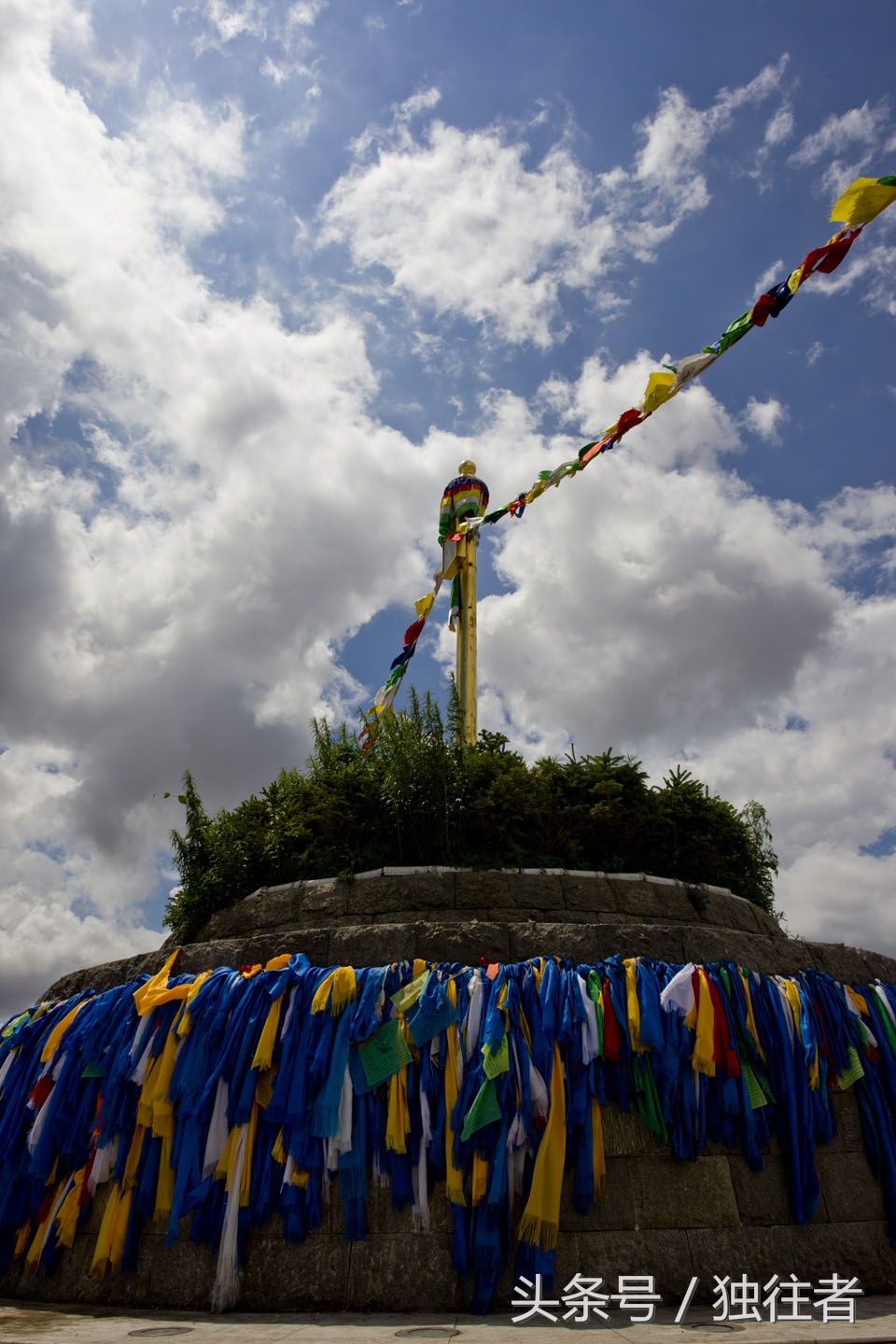 蒙古族祭祀敖包的历史,祭敖包是蒙古族传统的祭祀活动