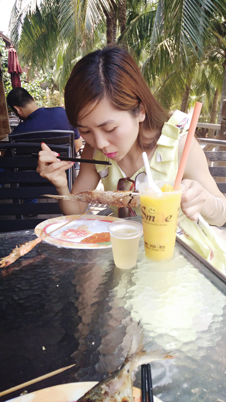 皮肤晒伤发红最快修复方法,皮肤晒黑了怎么变白