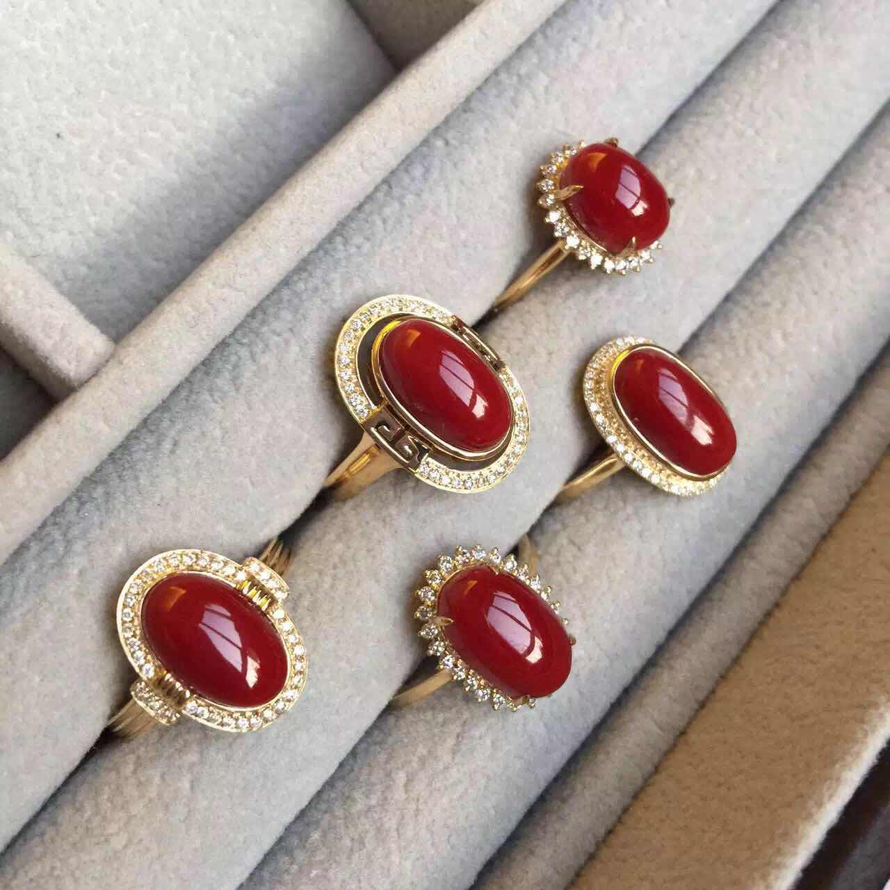 深海美人绝世珍宝红珊瑚,红珊瑚是深海中的千年灵物