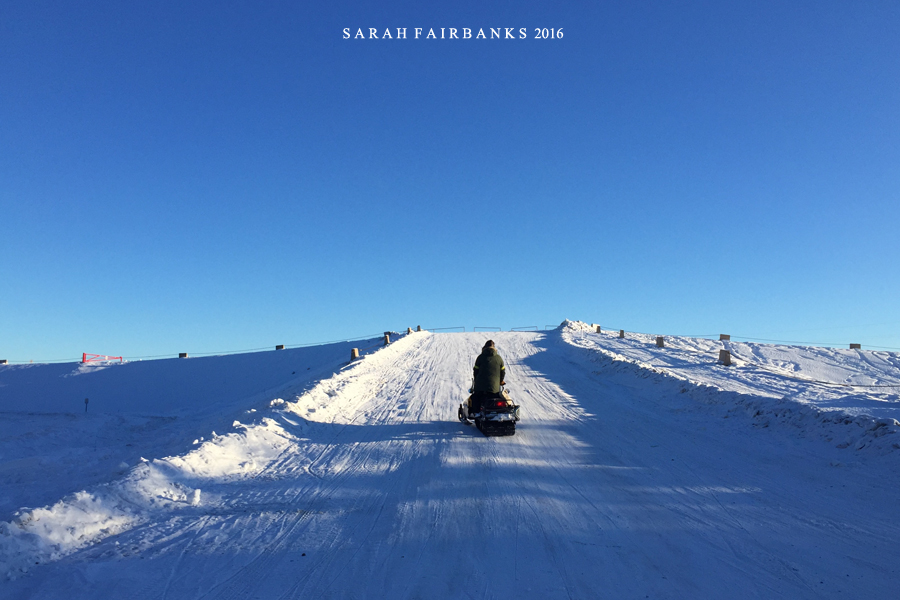 为了这束光，我们一路向北追逐而至...